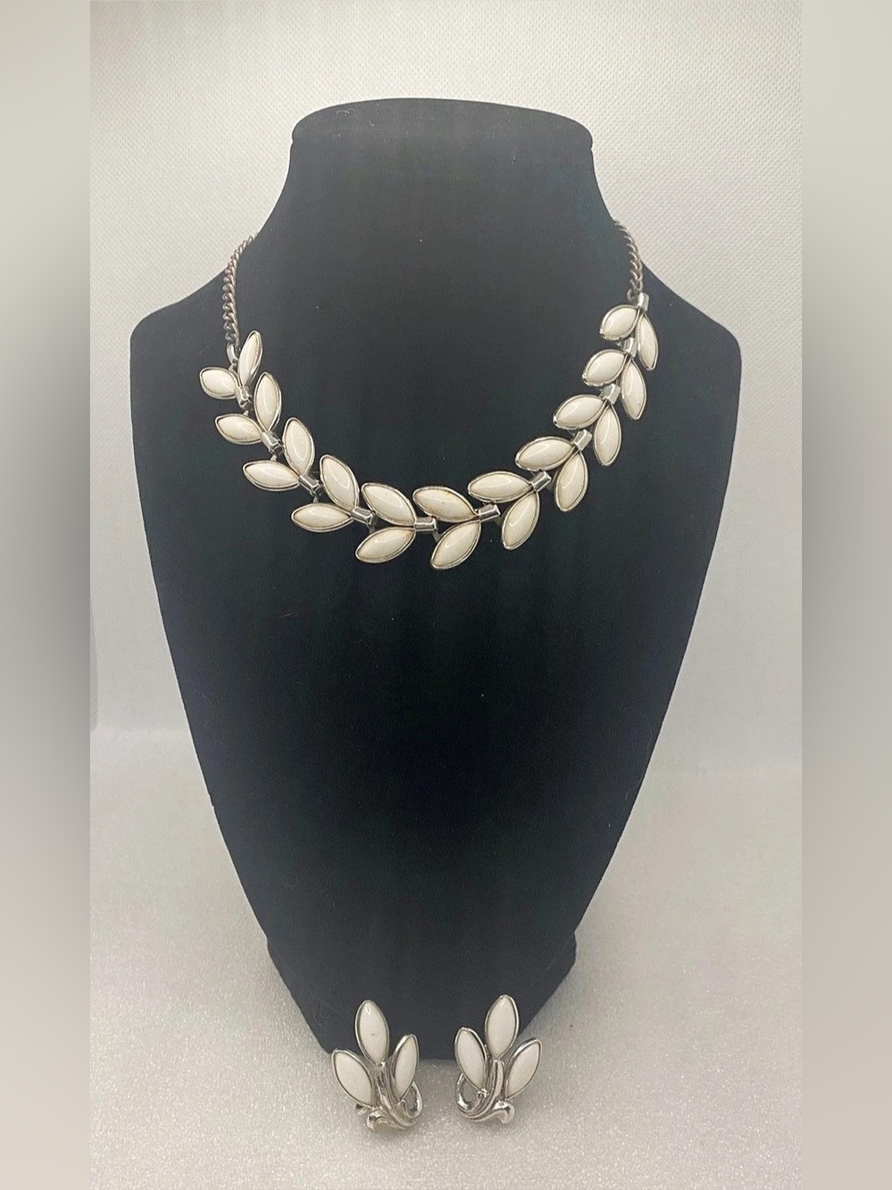 Crown Trifari Leaf Necklace & Earrings Set